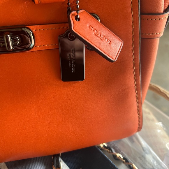 Coach Swagger 27 Orange Leather Handbag w/ Black Chain Crossbody - Picture 2 of 8